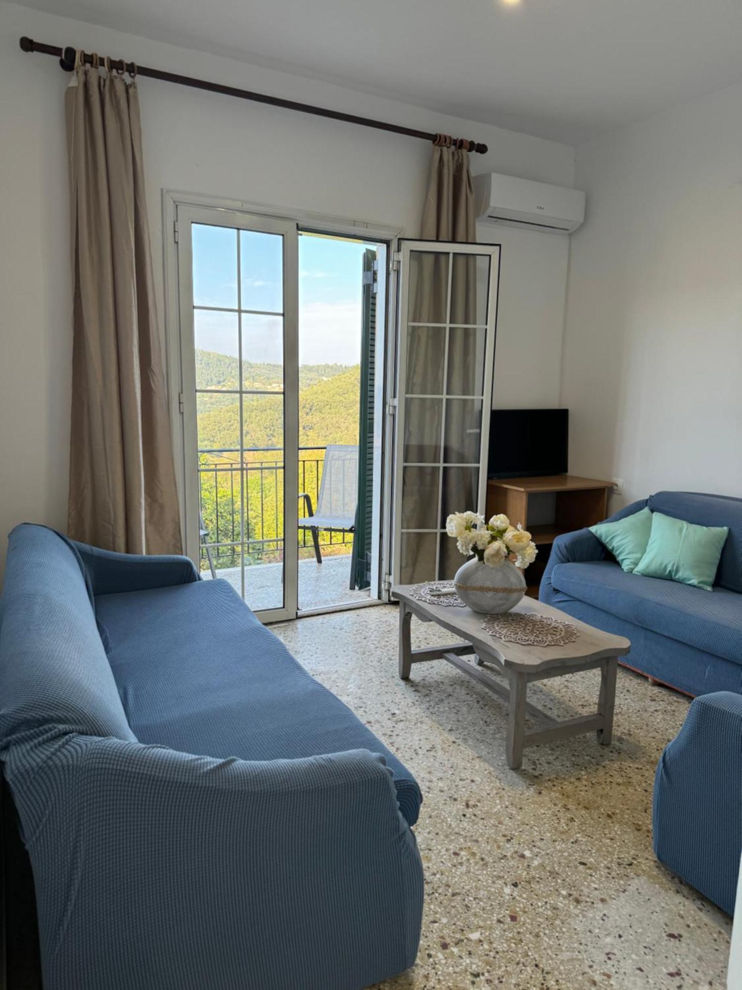 Sofia's Bella Vista Pagoi Apartment Agios Georgios Pagon
